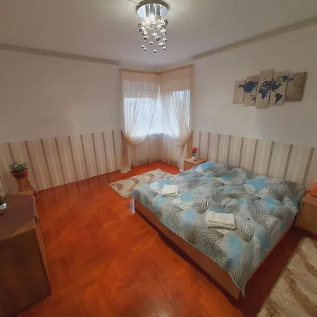 Appartement Adel *